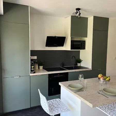 Appartement Neuf, Parking, Au Calme & *