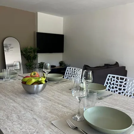 Neuf, Parking, Au Calme & Appartement *